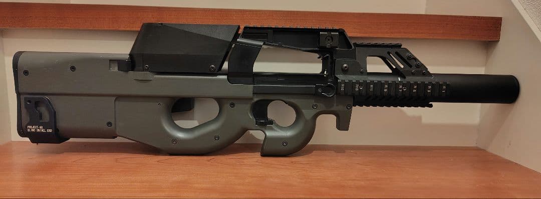 m*i様 東京マルイ製 ハイサイクル電動ガン PS90HC 多段マガジン、バッテ