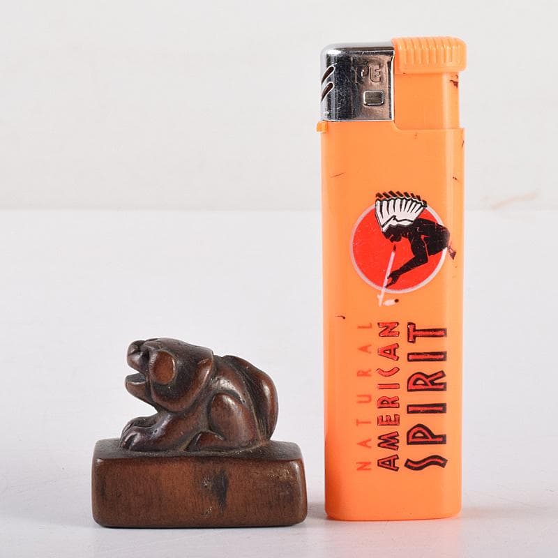 時代提げ物　黄楊木彫刻　犬　根付　M　R7617