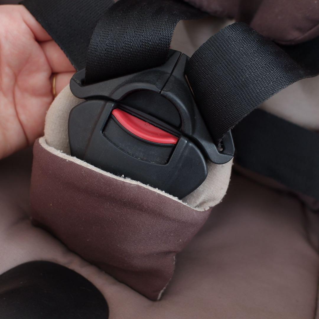 マキシコシMAXI-COSI AXISSFIXサンキャノピー付アクシスフィックス