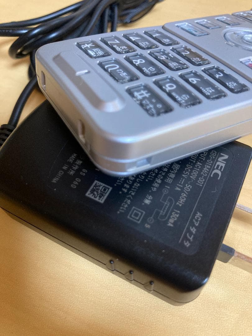 NEC IP8D-8PS-3 PHS充電器付き