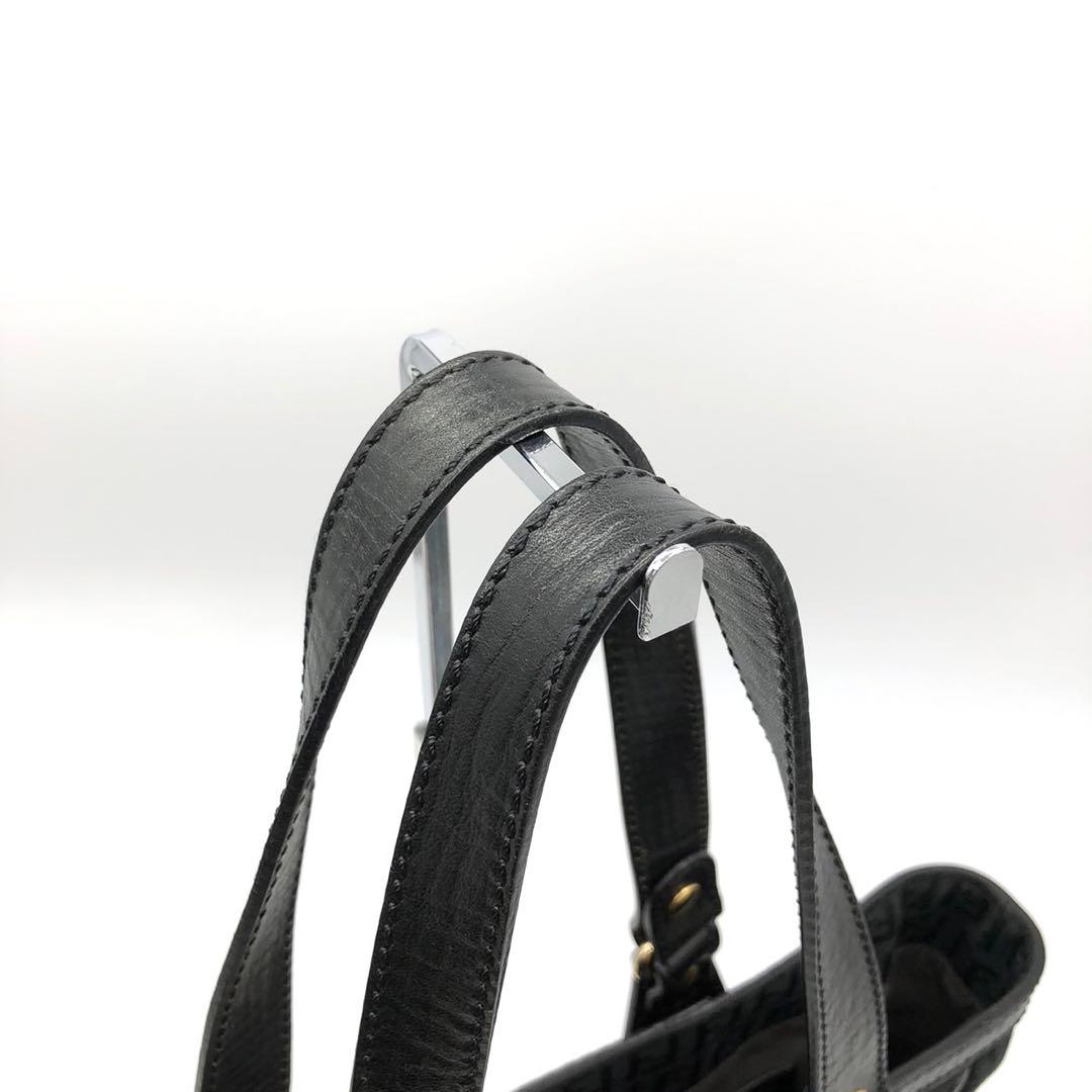 ✨極美品✨フェンディ ハンドバッグ ズッキーノ ロゴ金具 キャンバス レザー 黒