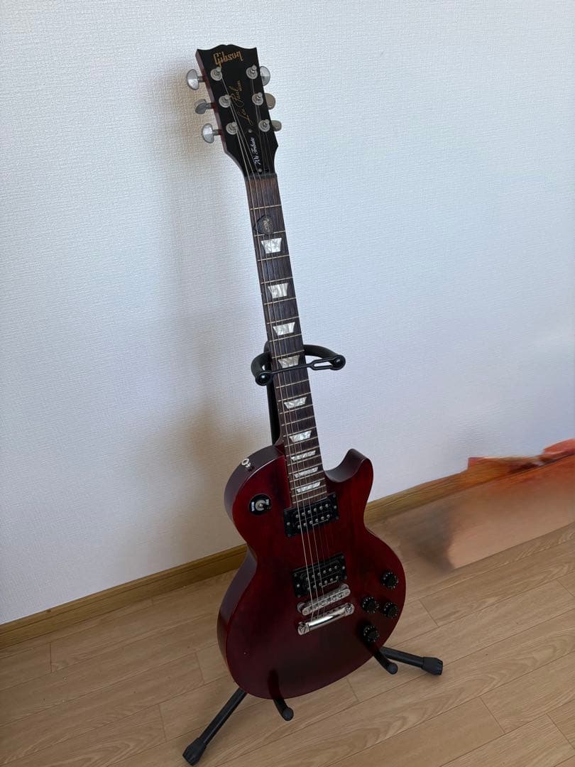 Gibson Les Paul スタジオ(70's Tribute レッド)