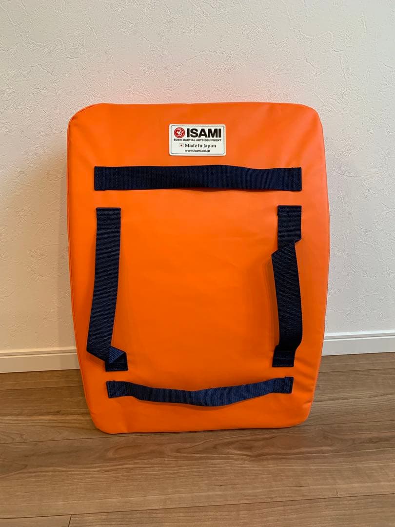 カ*ノ様 新品ISAMI 軽量ダイダイミットLL 収納バッグ付き最終値下げ