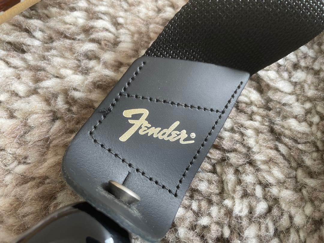 超美品　Squire by FENDER レフティー　ストラト　サンバースト