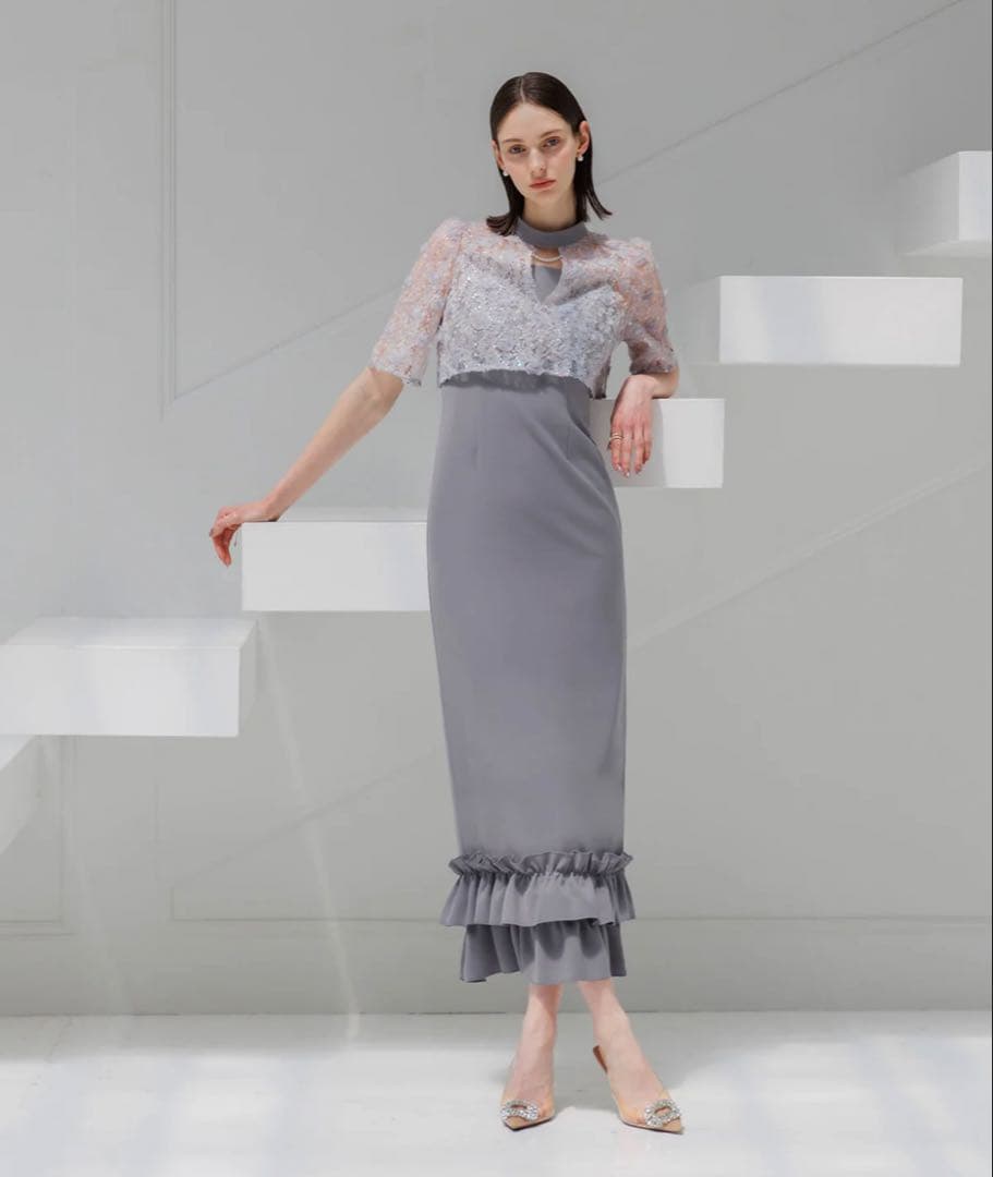 Leja グレー フリル付きパーティードレス　Ｓサイズ