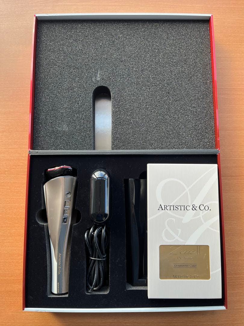 ARTISTIC & CO. Zeus II 美顔器