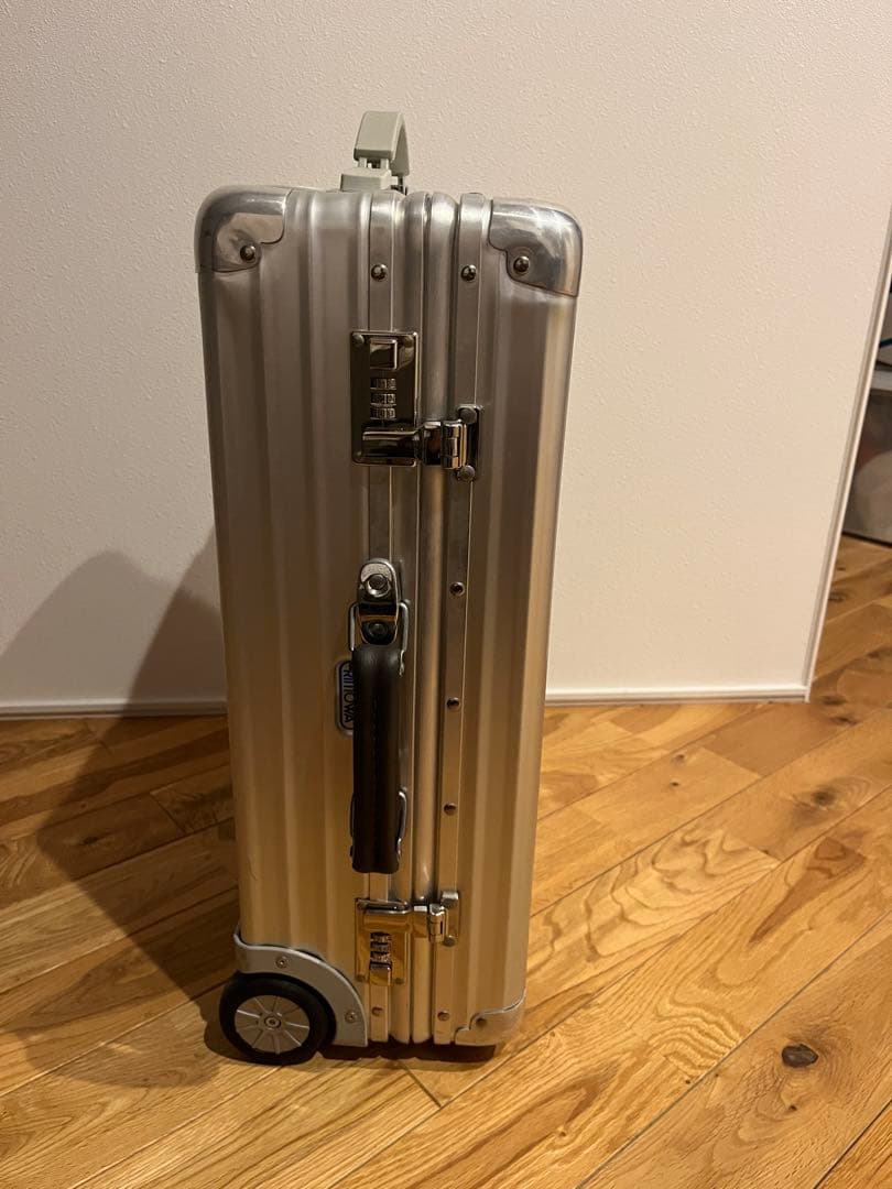 リモワ　キャリーケース