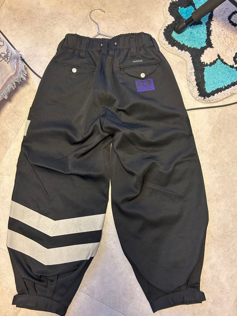 ZUTOMAYO × 寅壱 CARGO NIKKA