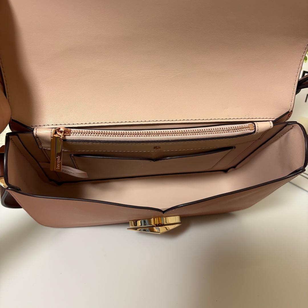 ☆未使用級☆ケイトスペード ショルダーバッグ ニコラ ツイストロック レザー