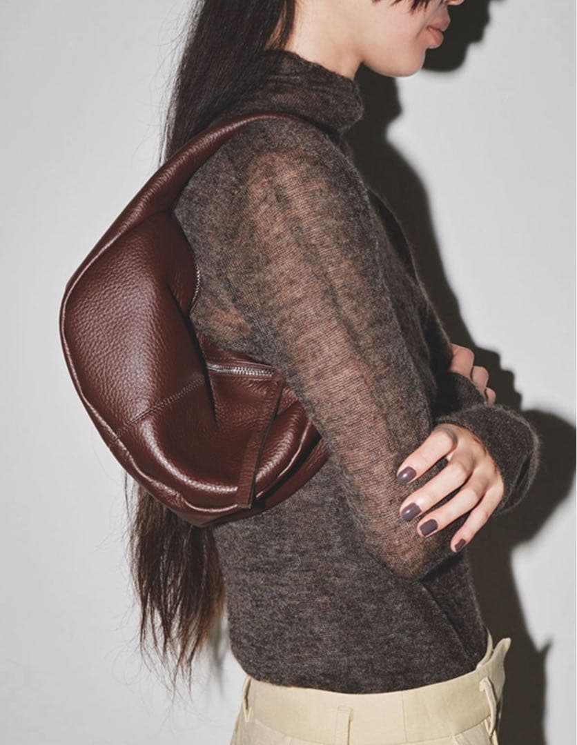 美品　トゥデイフル レザーラップバッグ【Todayful】　ブラック