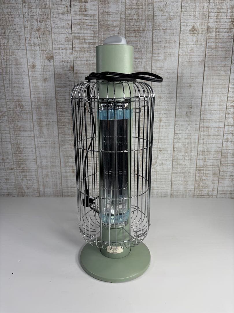 【新品未使用】Aladdi 電気ヒーター グリーン　アラジン