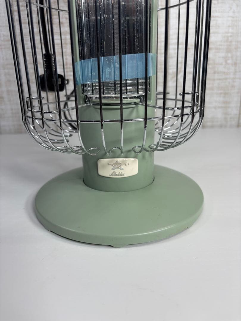 【新品未使用】Aladdi 電気ヒーター グリーン　アラジン