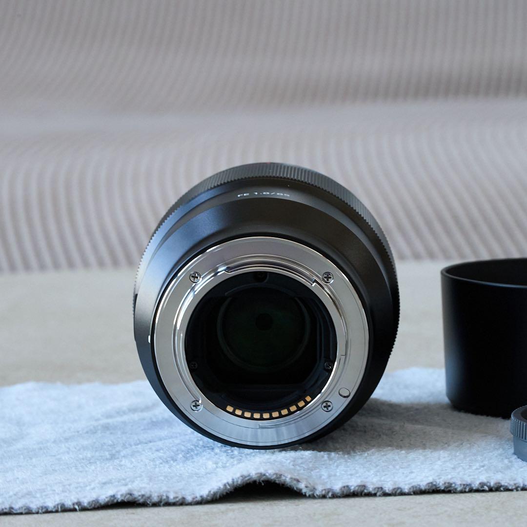美品2回のみ使用 SONY FE 85mm F1.8