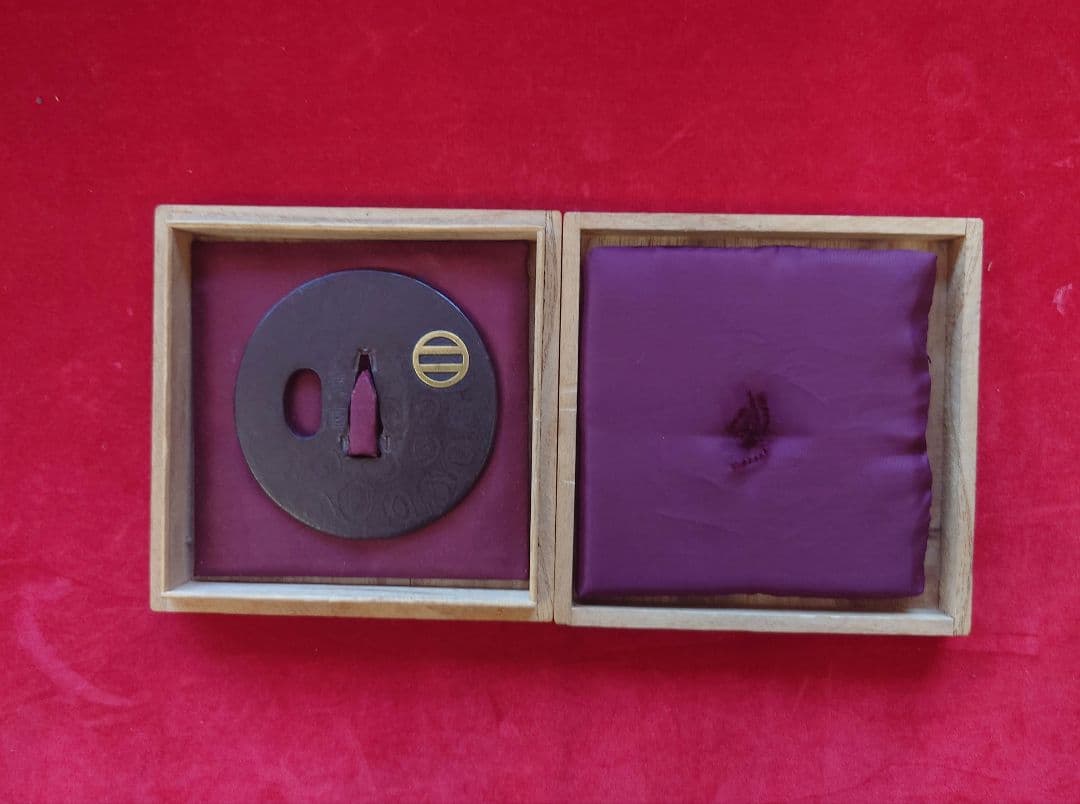 廣重銘時代鉄製 鍔(つば) 金色装飾付き NO 02