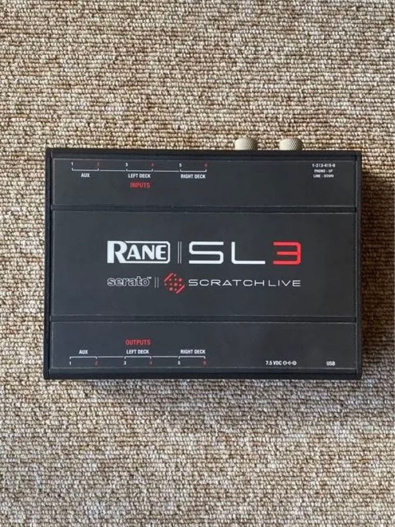 Rane SL3 Serato Scratch Live DJインターフェース
