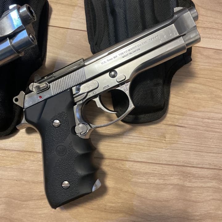 東京マルイ　M92F クロームステンレス　2丁