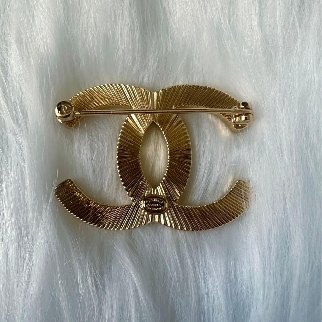 アリス【3回使用】 シャネル ココマーク ロゴ ブローチ 2022年