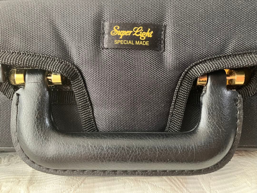 バイオリンケース　スーパーライト　黒