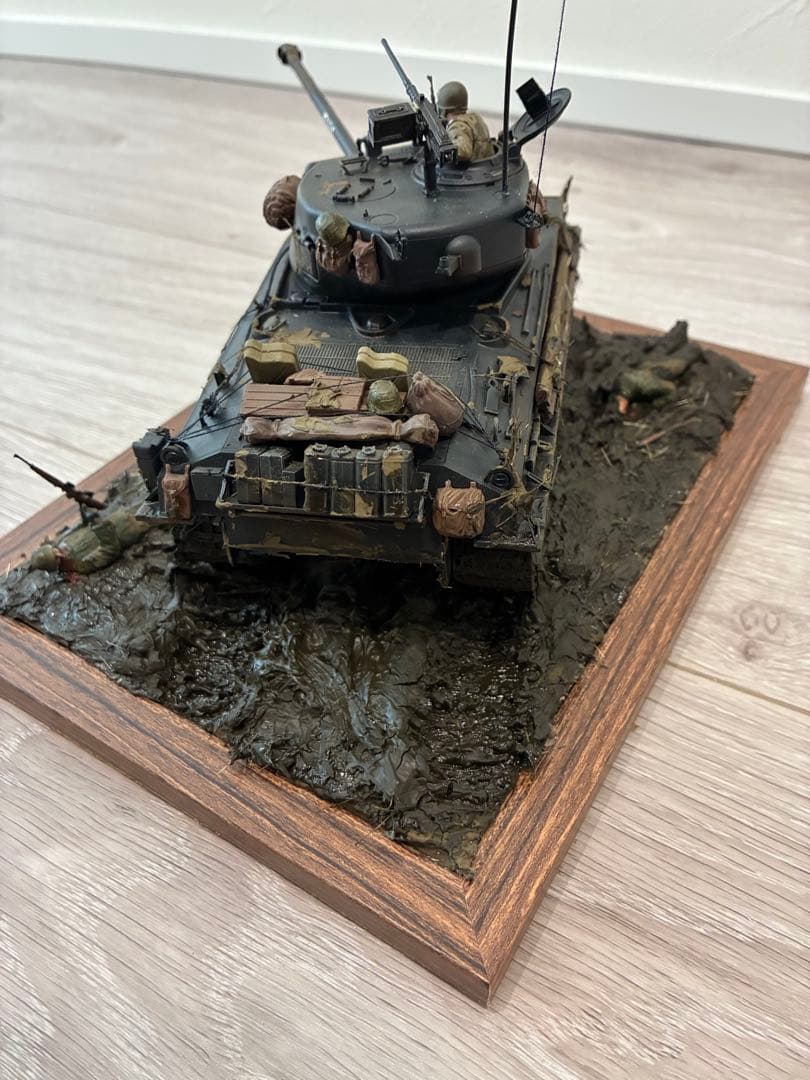 映画FURY風　シャーマン戦車　M4A3E8 完成塗装済