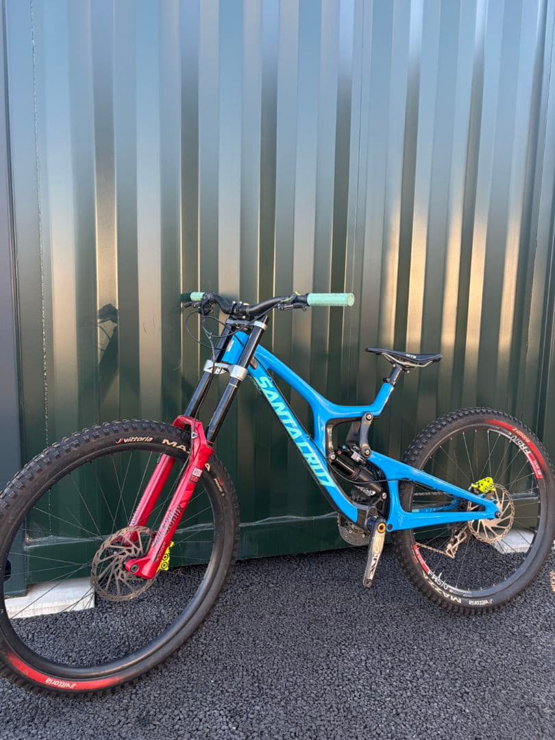 美品　SANTACRUZ　V10 CC 2019年　Mサイズ ダウンヒル