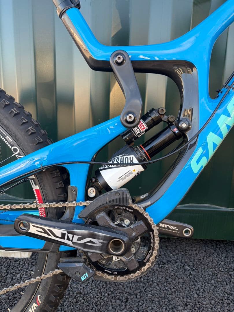 美品　SANTACRUZ　V10 CC 2019年　Mサイズ ダウンヒル