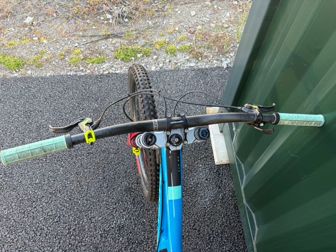 美品　SANTACRUZ　V10 CC 2019年　Mサイズ ダウンヒル