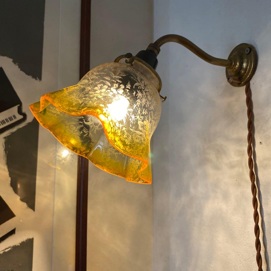 英国　アンティーク　エッチング　　ボタニカルな草花模様　ペンダント灯具