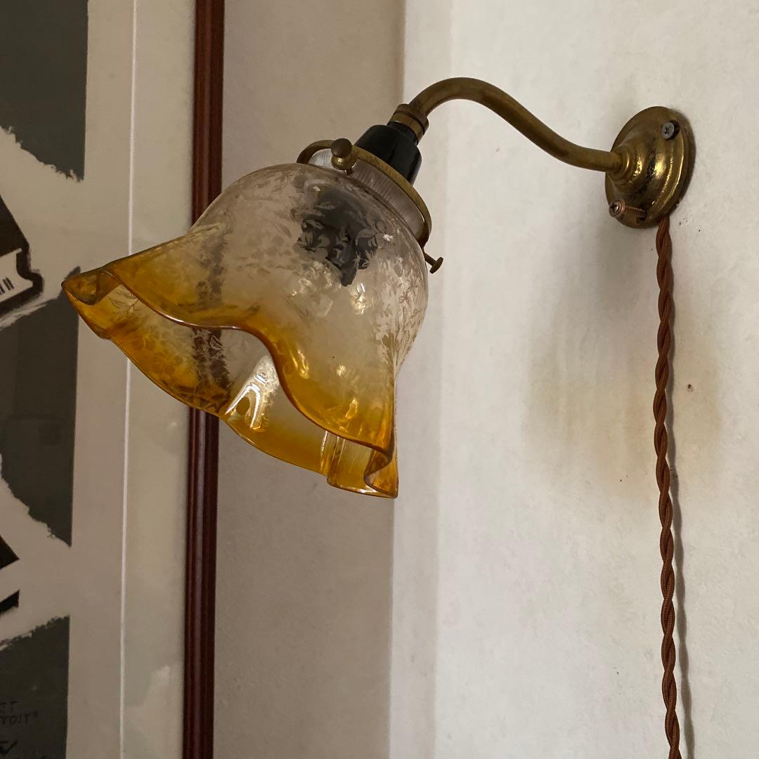 英国　アンティーク　エッチング　　ボタニカルな草花模様　ペンダント灯具