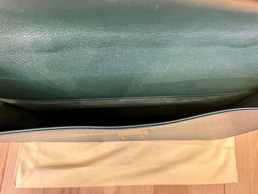 LOUIS VUITTONタイガ　セルヴィエットクラド　　　ブリーフケース