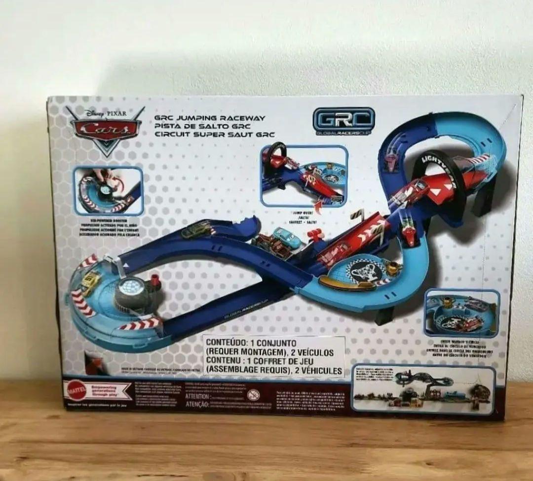 マテル カーズ GRC プレイセット ミニカー2台 マックィーン フランチェスコ