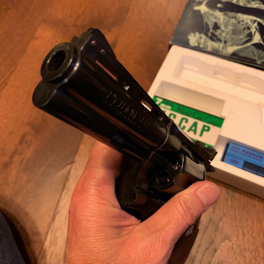 MGC モデルガン　パイソン357 4インチ　未発火