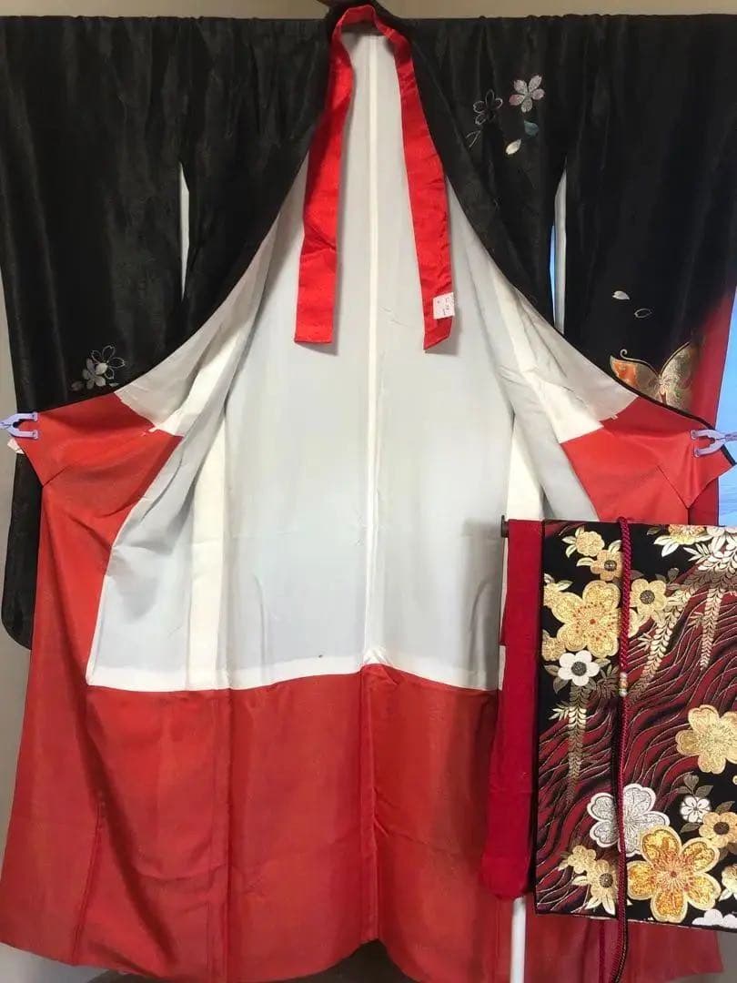 振袖 ６点セット ラメ入り 黒と赤のグラデーション 蝶と花 成人式