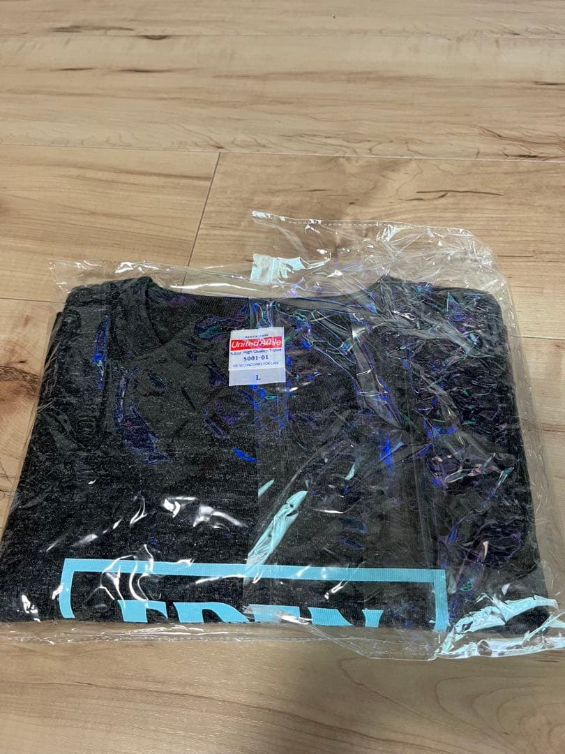 た*読様 Mrs. GREEN APPLE 5人サイン入りtシャツL（EDEN会