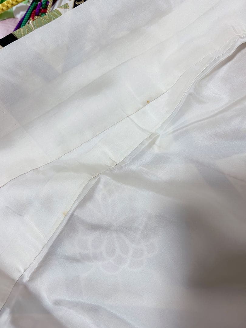 美品　正絹振袖フルセット　古典柄　豪華　金刺繍　金彩