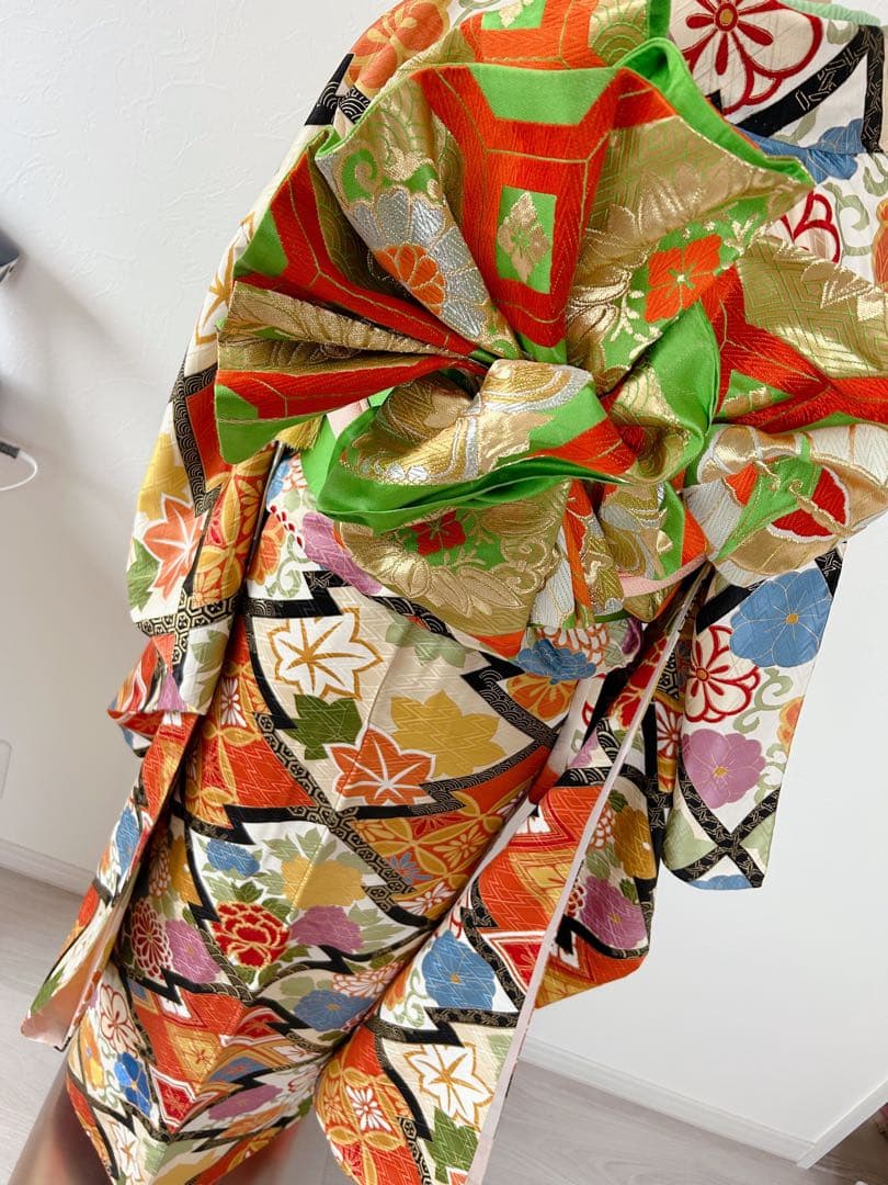 美品　正絹振袖フルセット　古典柄　豪華　金刺繍　金彩