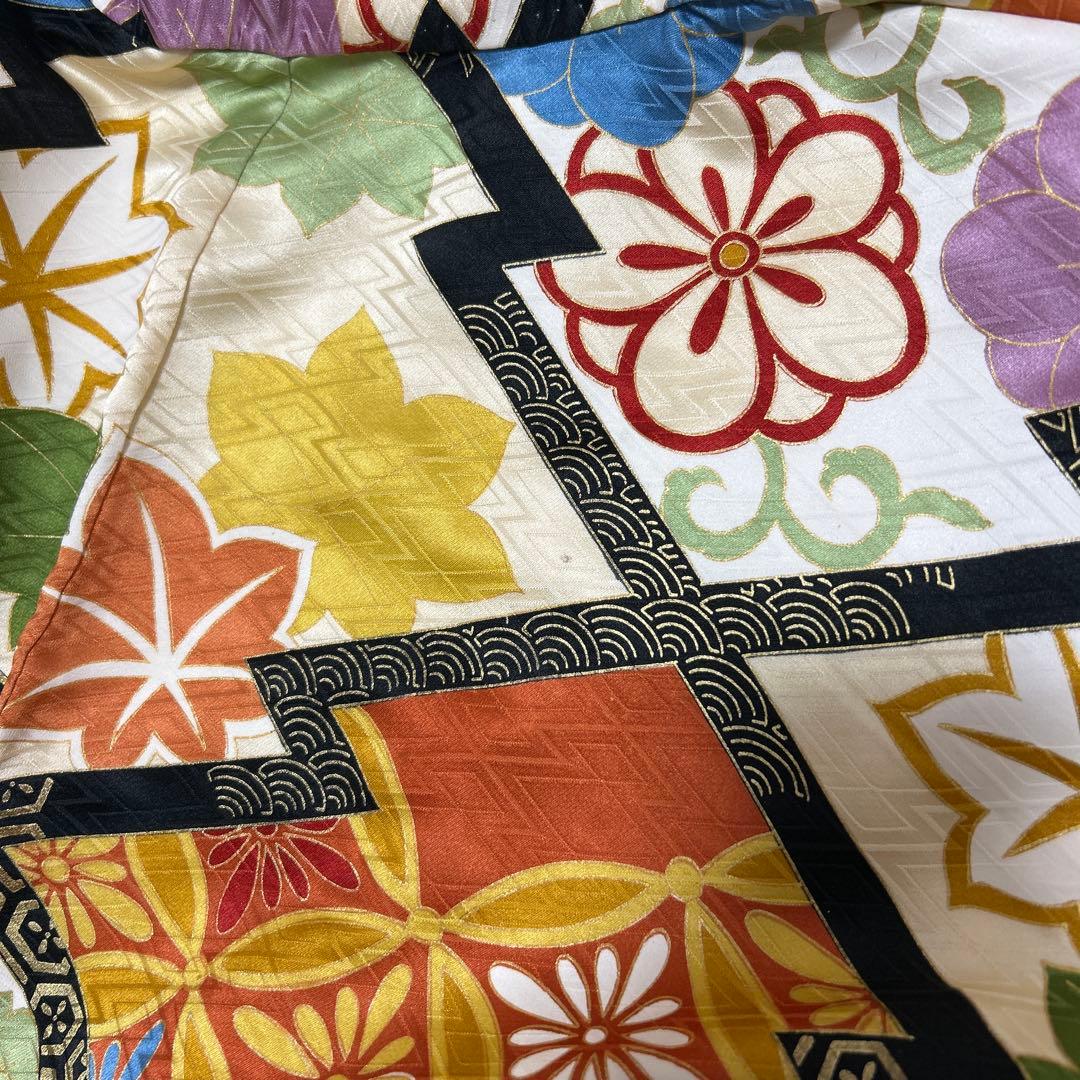 美品　正絹振袖フルセット　古典柄　豪華　金刺繍　金彩