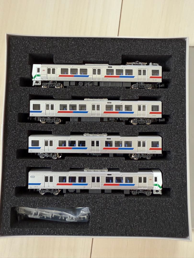 JR九州811系0番代（前面緑帯）4両編成セット（動力付き）