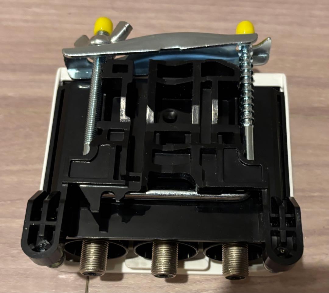 DXアンテナ CS/BS-IF・UHFブースター 4K 8K GCU433D1S