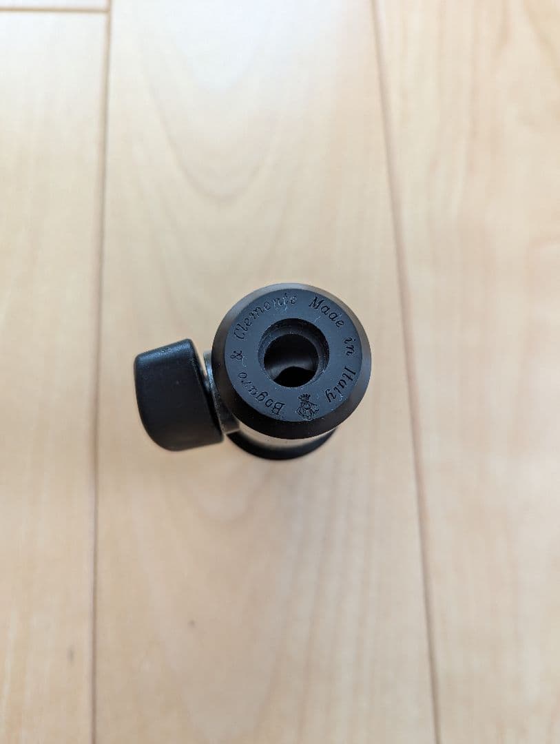 チェロ　天然木　10mm用エンドピンソケット　Bogaro＆Clemente社製