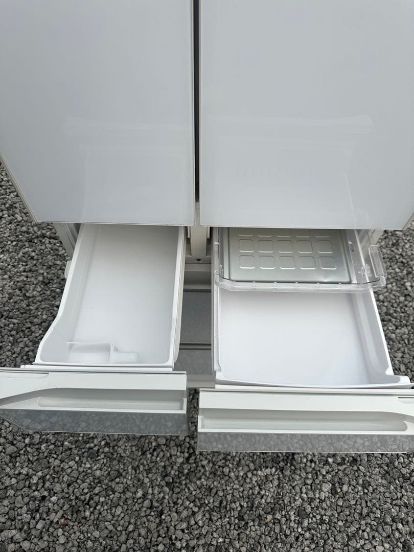 HITACHI 冷蔵庫 大容量 ホワイト　2019年製　567L