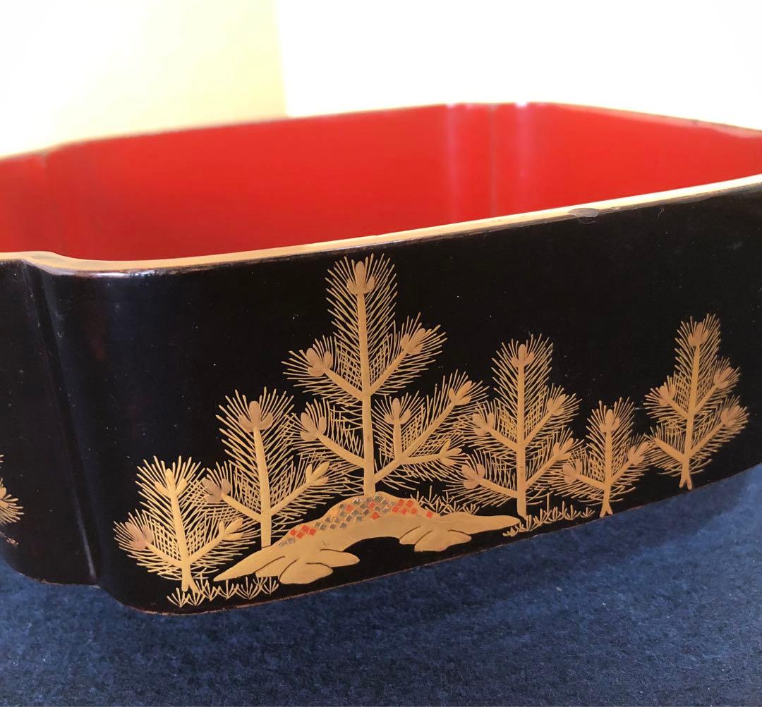 《レ》黒内朱 若松蒔絵 四段重 替蓋付 木製漆器 木箱 時代 251117え2