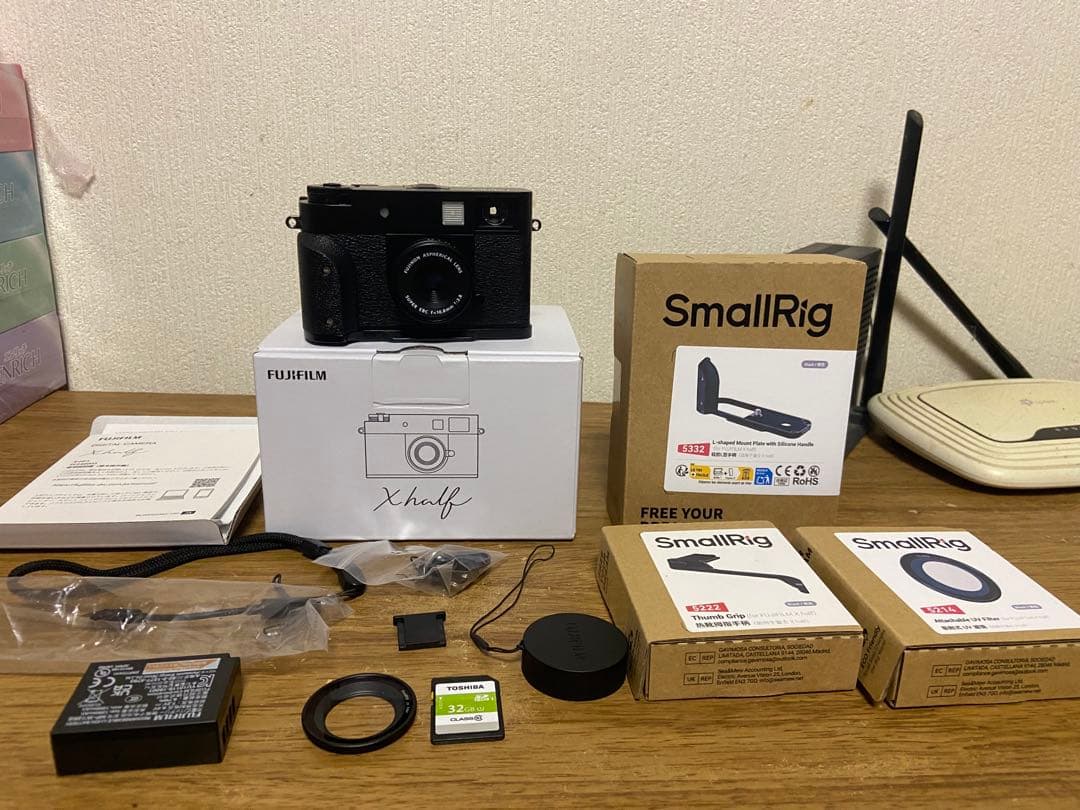 Fujifilm X-HALF 本体とSmallRigアクセサリー