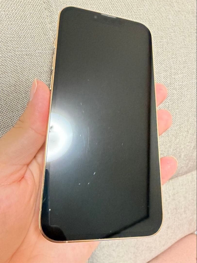 iPhone 13Pro 容量128 最大容量76％