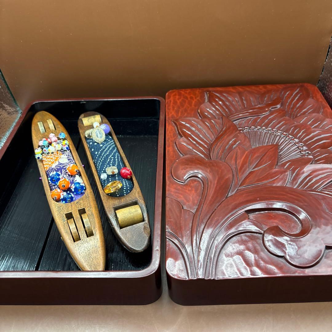 鎌倉彫　文庫箱　織り機の杼(ひ)で作った針山セット