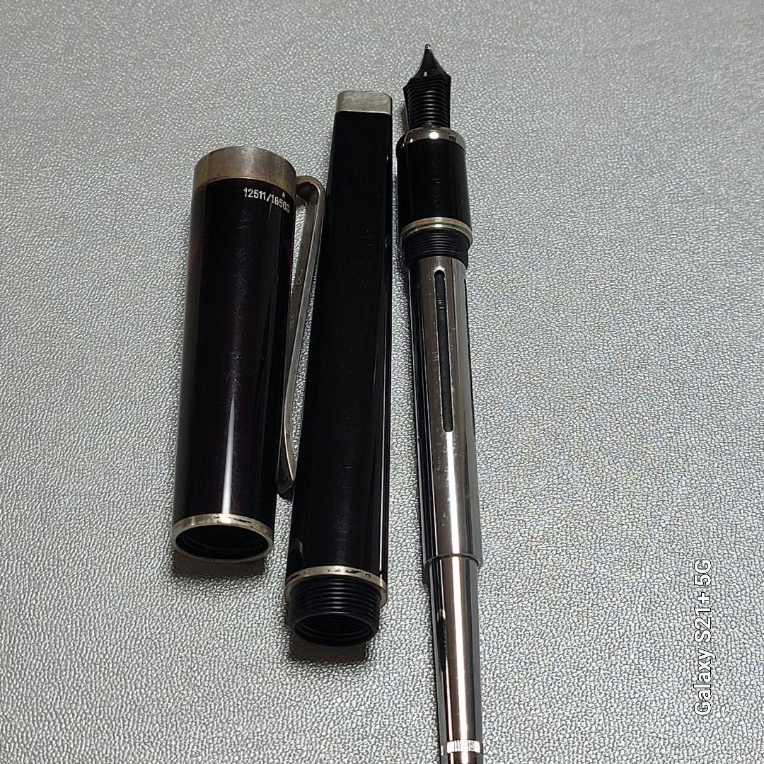 モンブラン 作家シリーズ フランツ・カフカ 万年筆 ペン先18k-750　中古