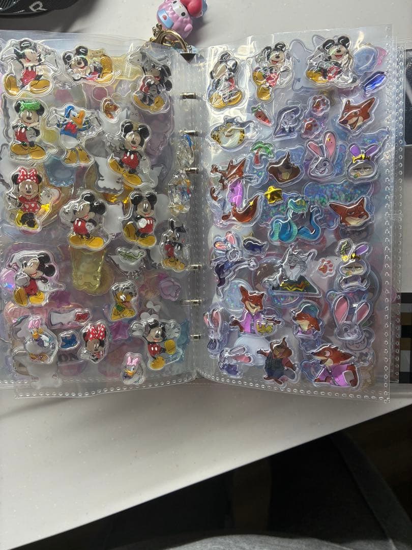 正規品！キャラクターシール完成品