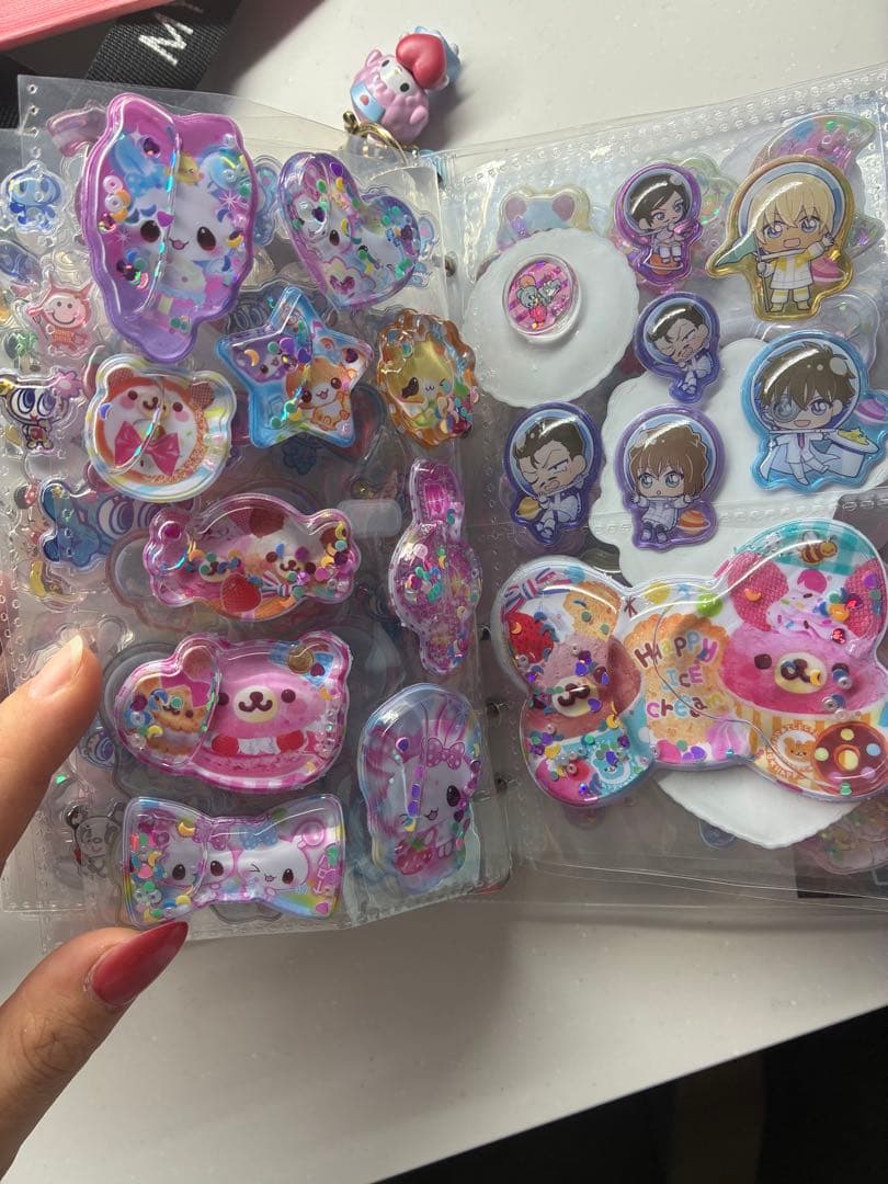 正規品！キャラクターシール完成品