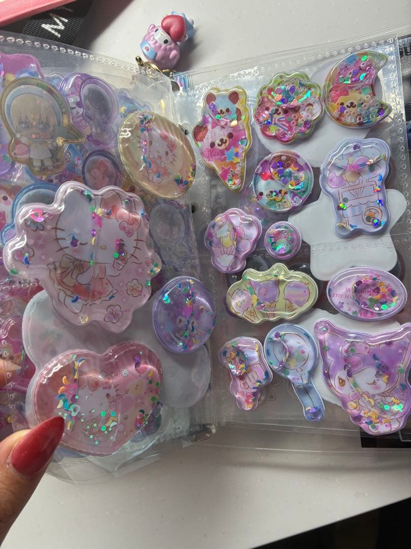 正規品！キャラクターシール完成品