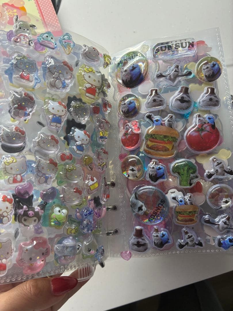 正規品！キャラクターシール完成品