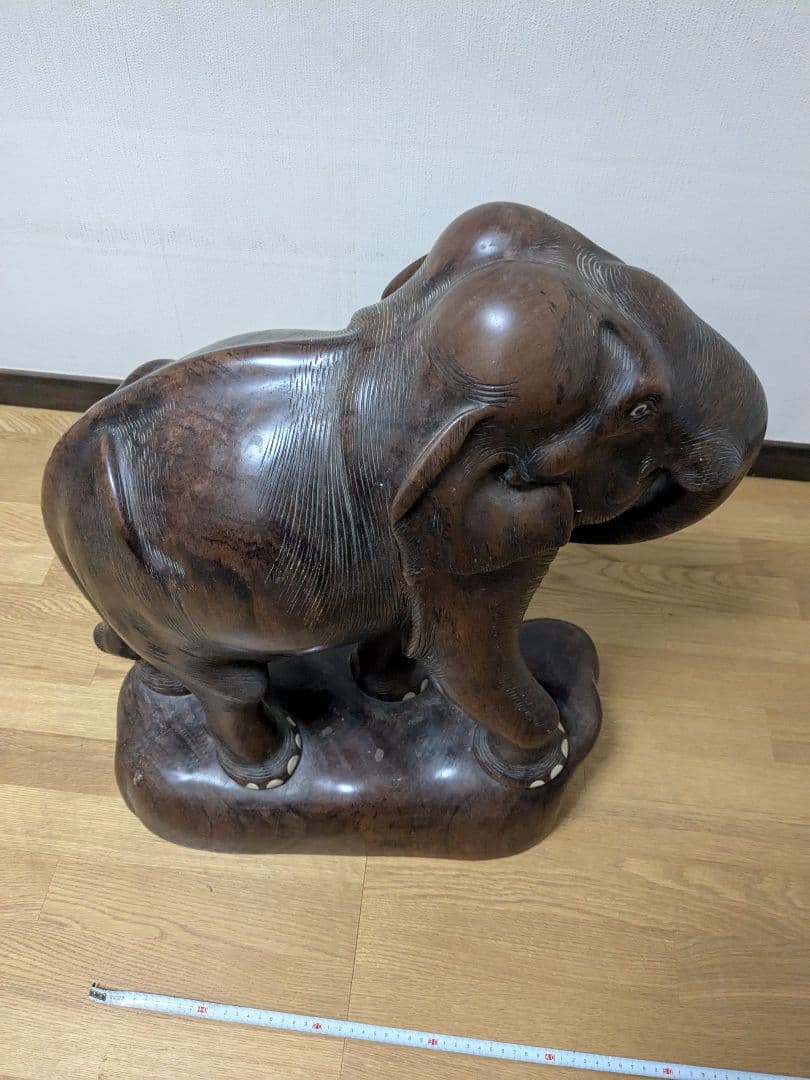 木製象の彫刻 高さ約60cm